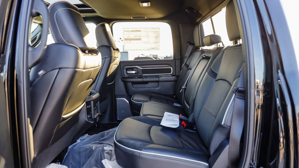 New 2026 RAM 2500 Laramie AWD/4WD image 23