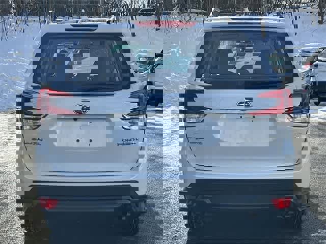 Certified 2022 Subaru Forester image 4