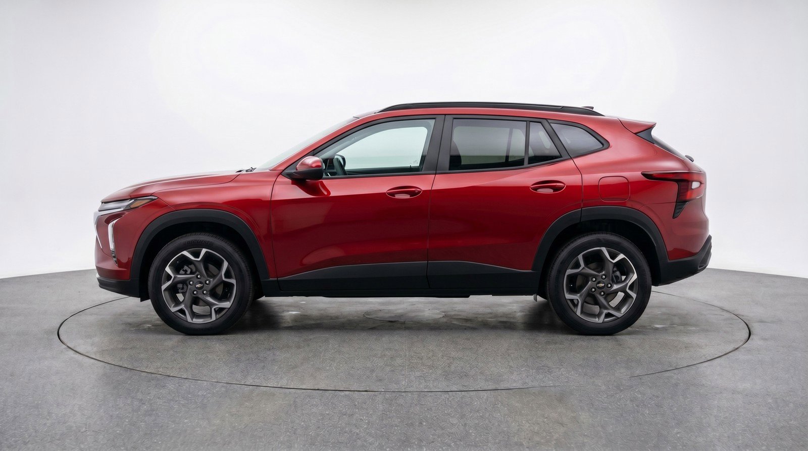 Used 2025 Chevrolet Trax LT FWD image 5