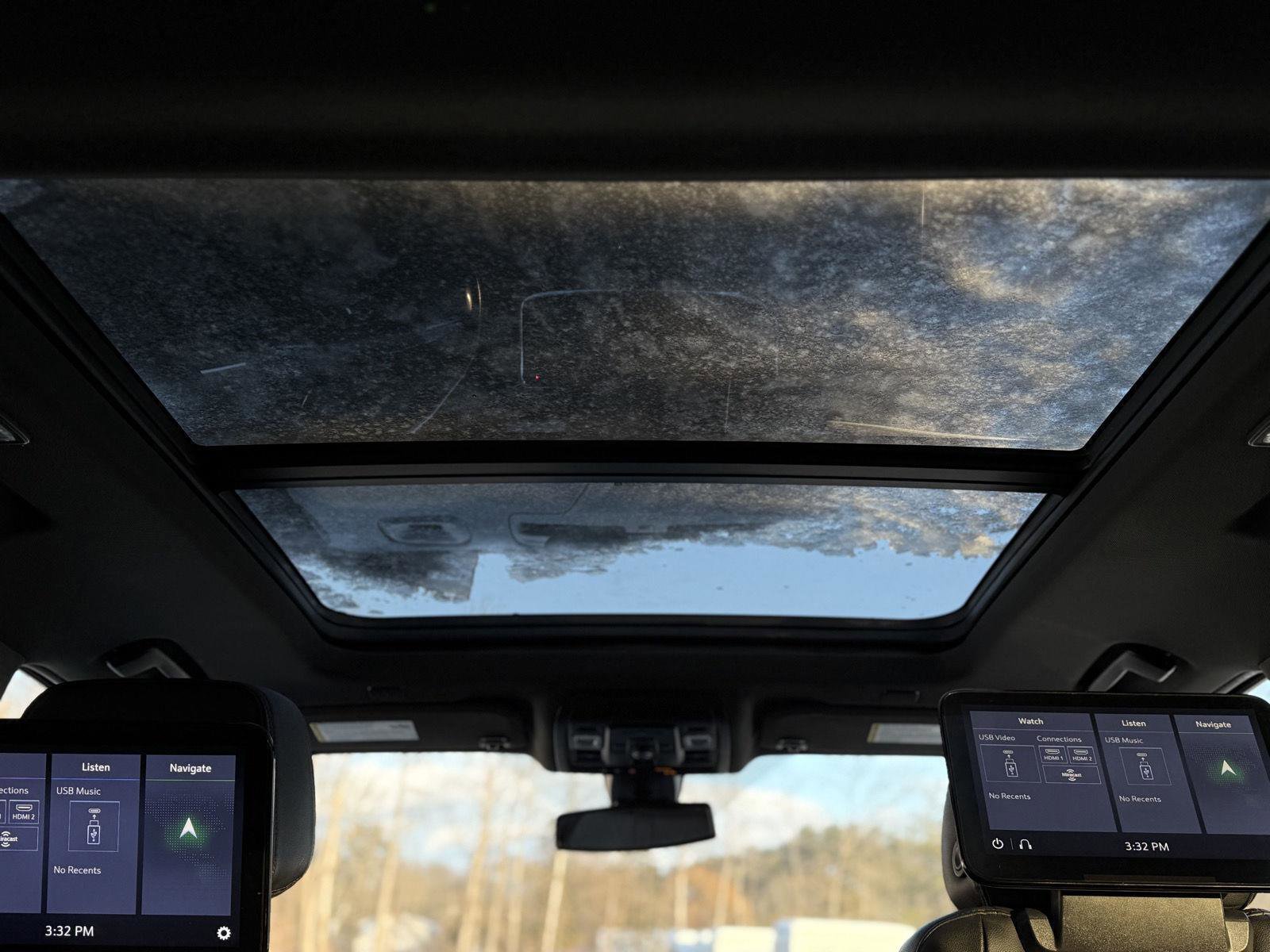 Used 2021 Chevrolet Suburban RST w/ Luxury Package image 25