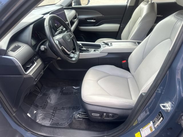 Used 2024 Toyota Grand Highlander AWD image 28