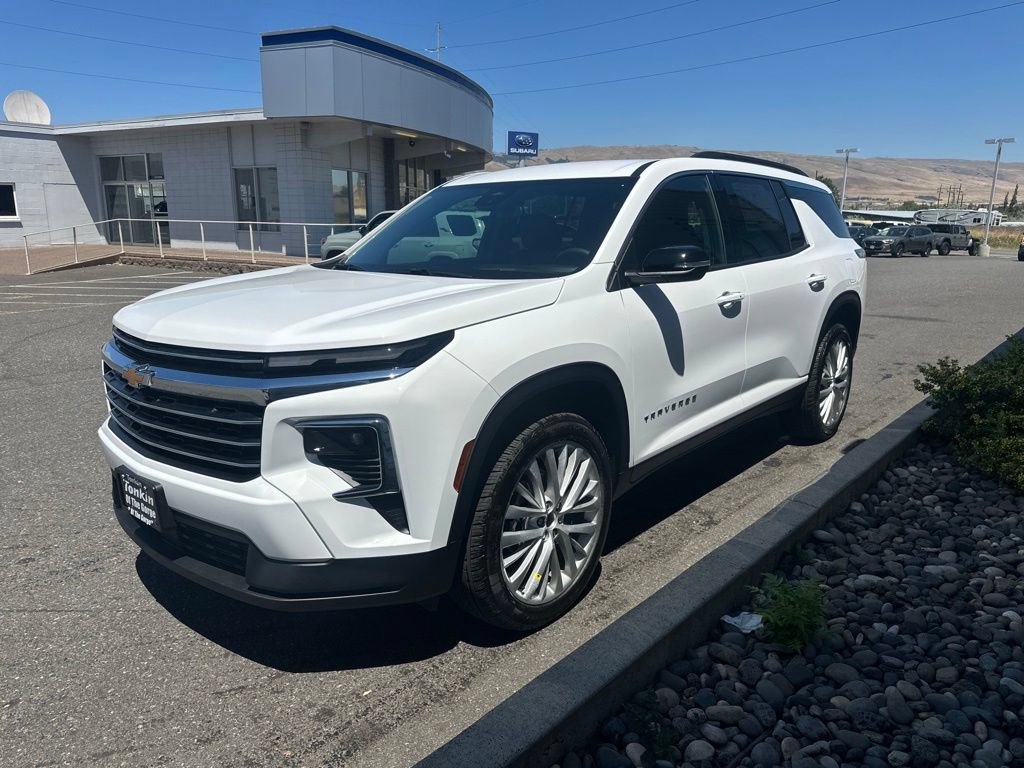 New 2026 Chevrolet Traverse LT w/ LPO, Floor Liner Package AWD/4WD image 9