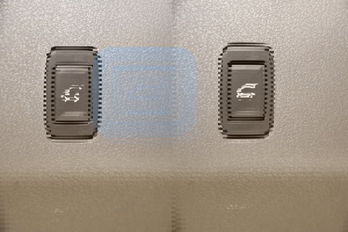 Used 2024 GMC Yukon Denali w/ Denali Reserve Package image 51