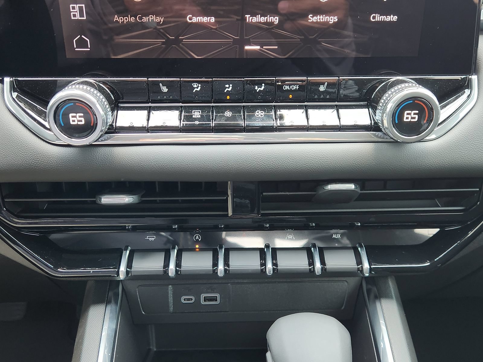 New 2026 GMC Canyon Elevation w/ Convenience Package RWD image 22