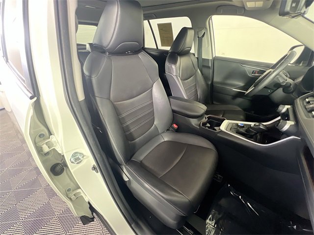 Used 2019 Toyota RAV4 Limited image 29