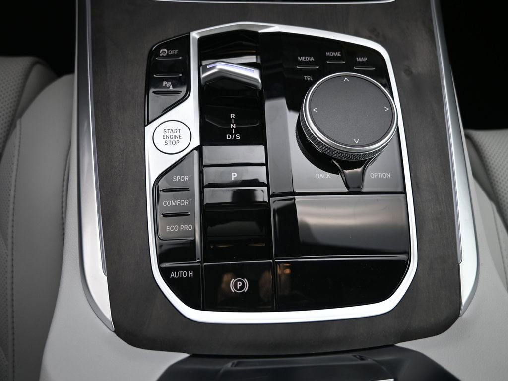 New 2026 BMW X5 sDrive40i RWD image 17