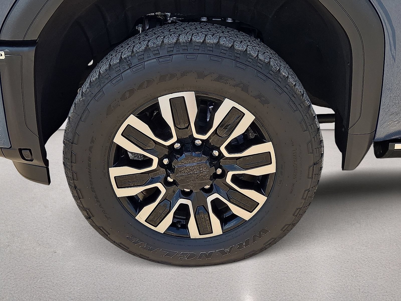 Used 2026 GMC Sierra 3500 Denali Ultimate AWD/4WD image 11