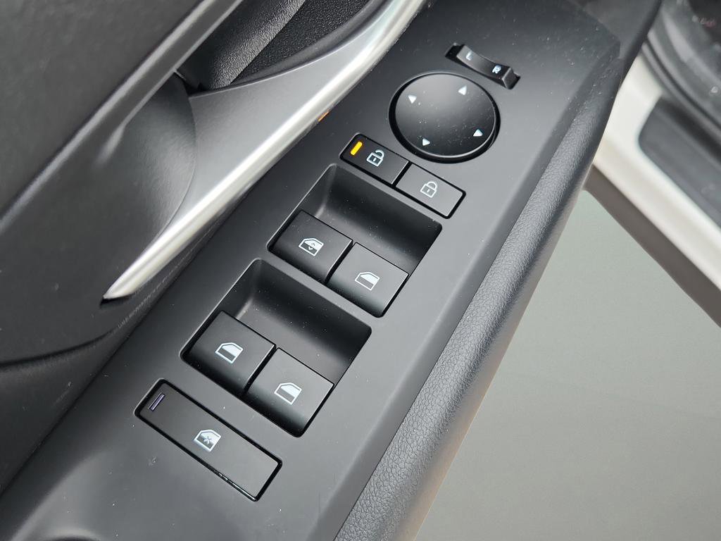 Certified 2025 Hyundai Tucson SE image 15