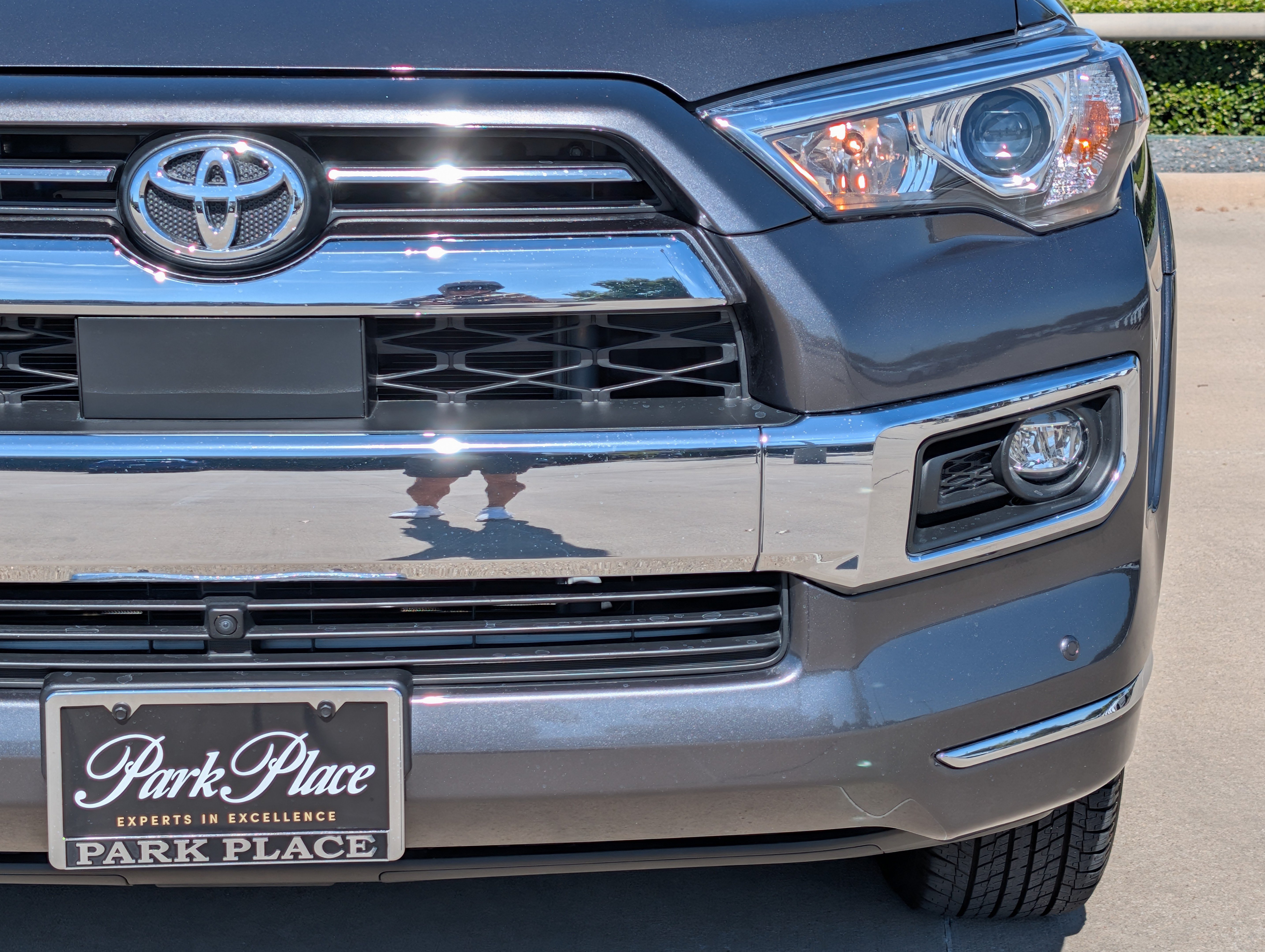 Used 2023 Toyota 4Runner Limited AWD/4WD image 10