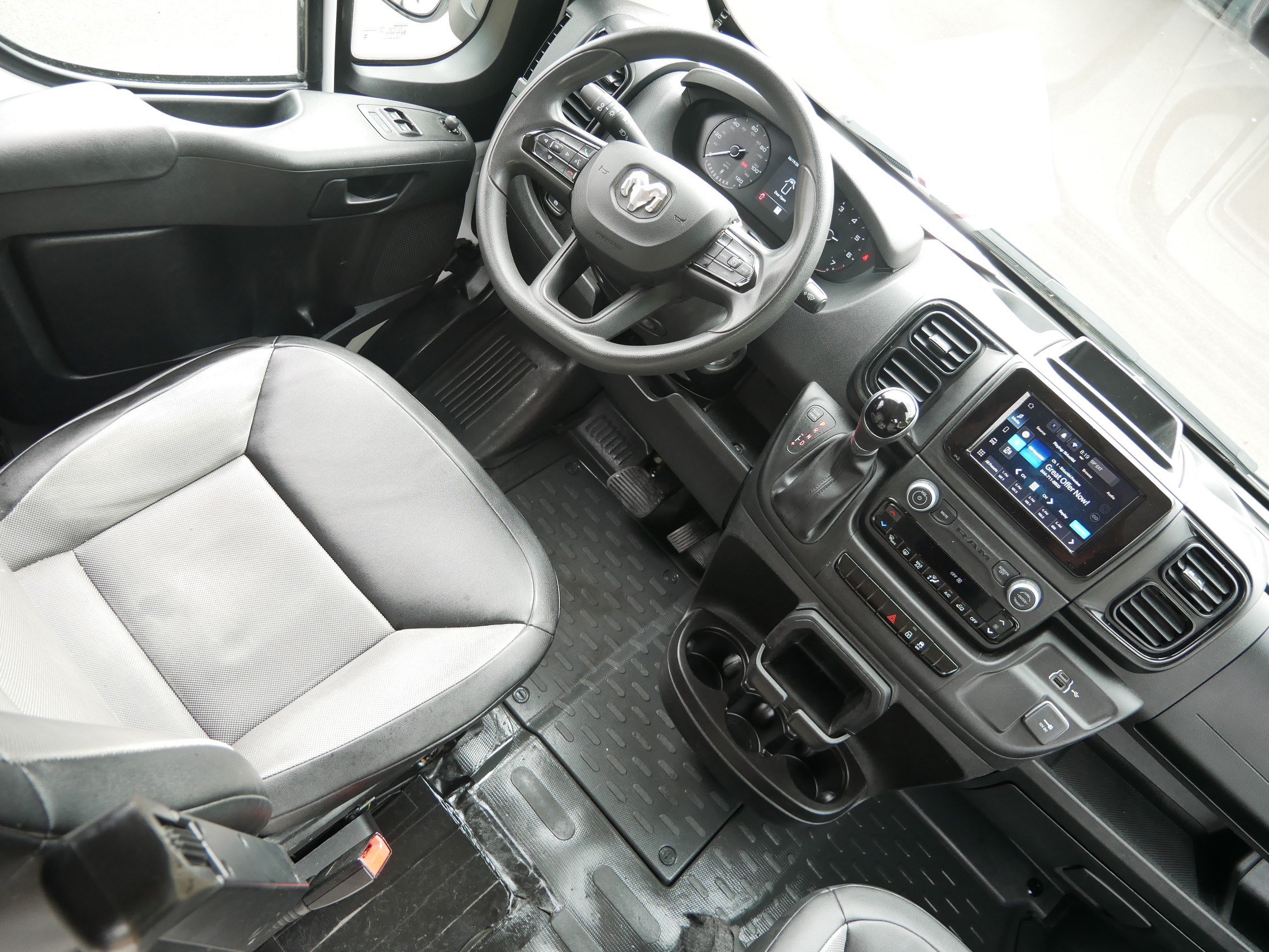 Used 2023 RAM ProMaster 2500 FWD image 9