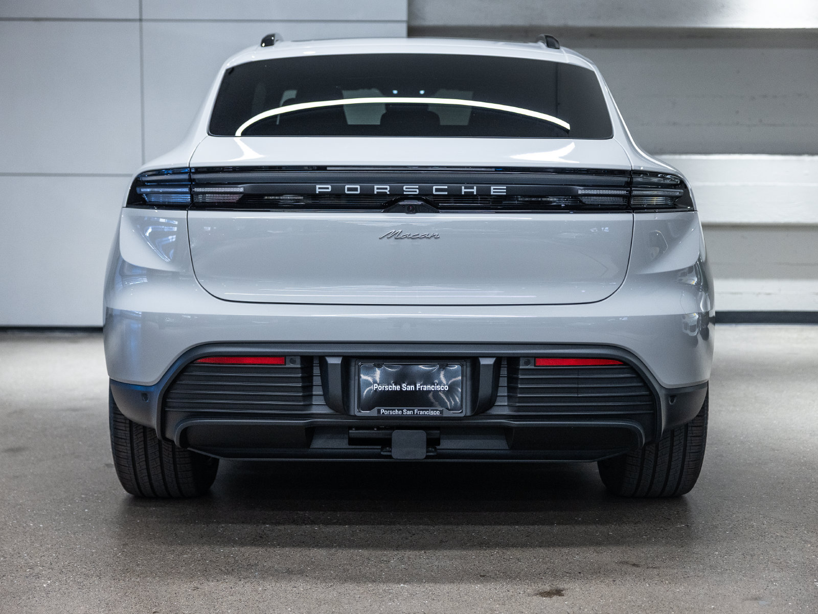 New 2026 Porsche Macan Electric RWD image 19