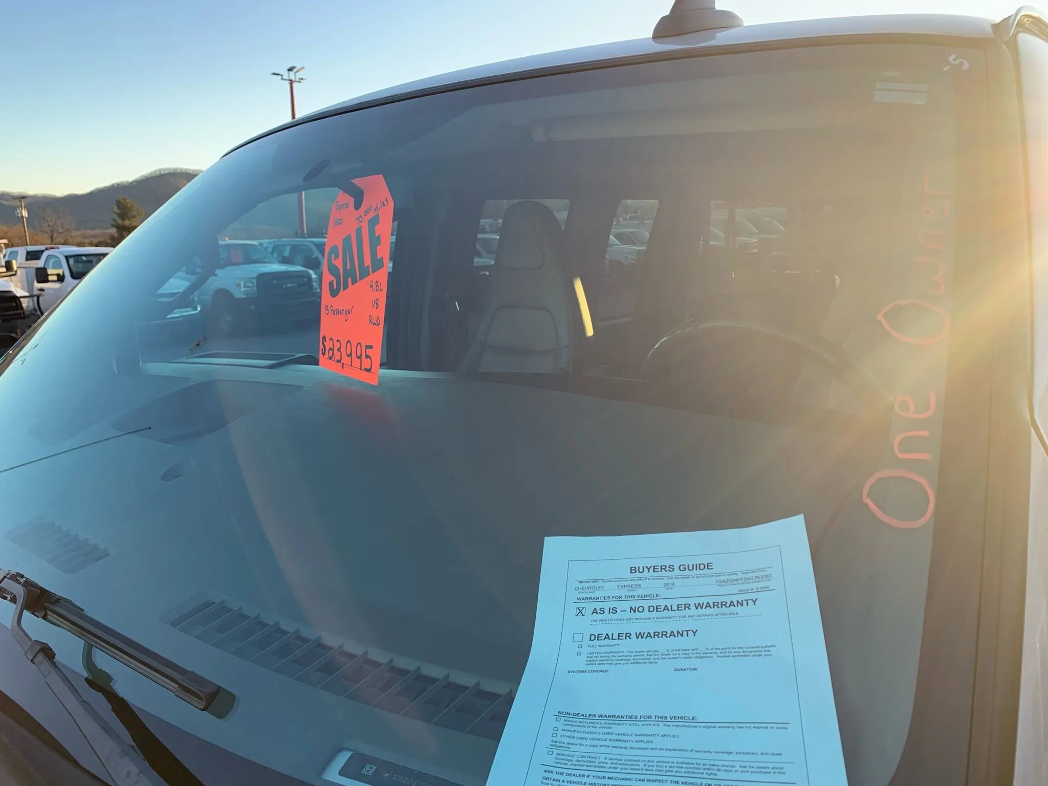 Used 2016 Chevrolet Express 3500 LS w/ Chrome Appearance Package image 4