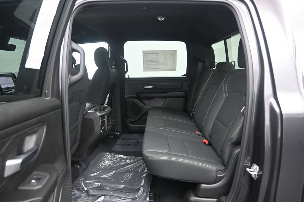 New 2026 RAM 1500 Express AWD/4WD image 21