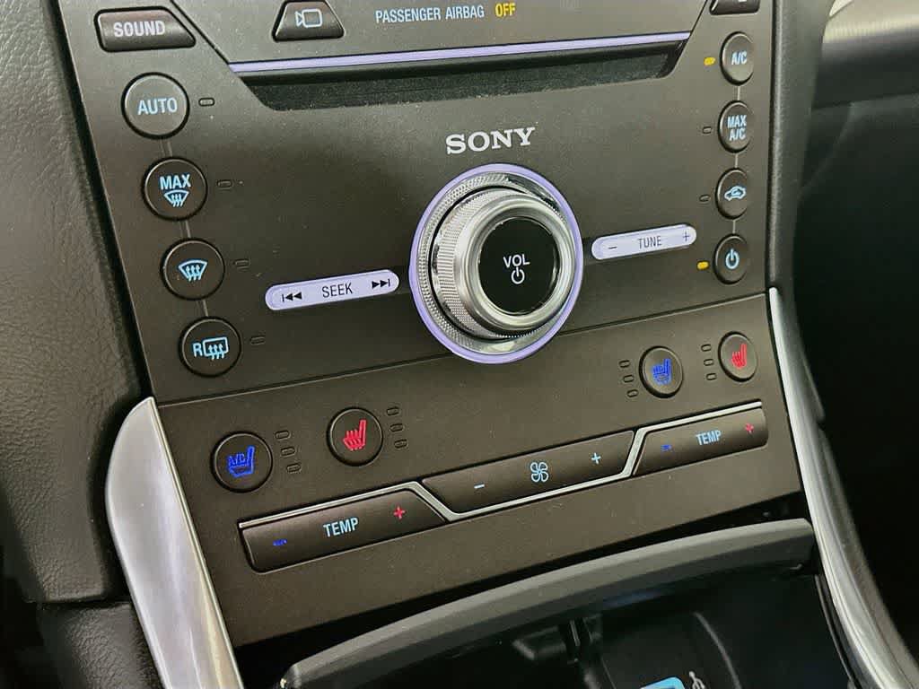 Used 2017 Ford Edge Titanium w/ Equipment Group 302A AWD/4WD image 18
