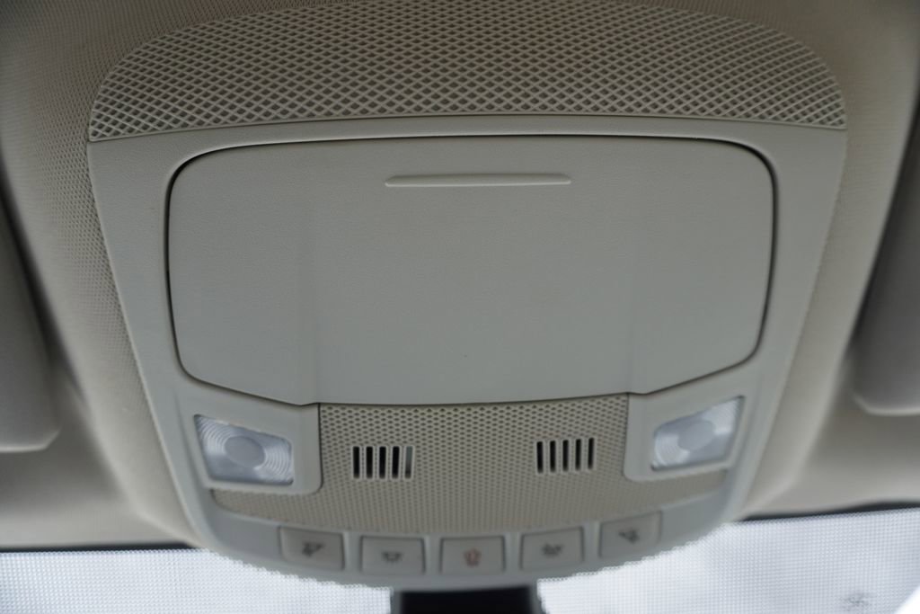 Used 2021 Ford Edge Titanium image 17