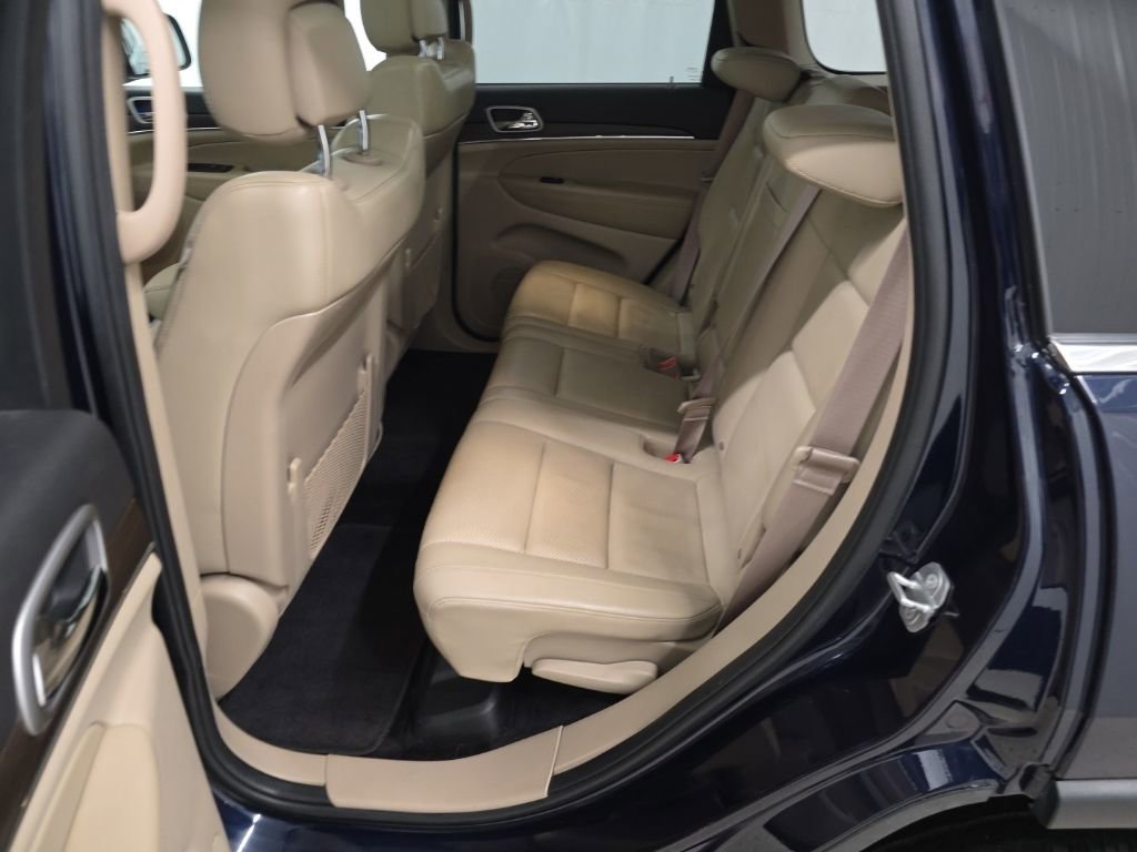 Used 2018 Jeep Grand Cherokee Limited w/ Luxury Group II image 11