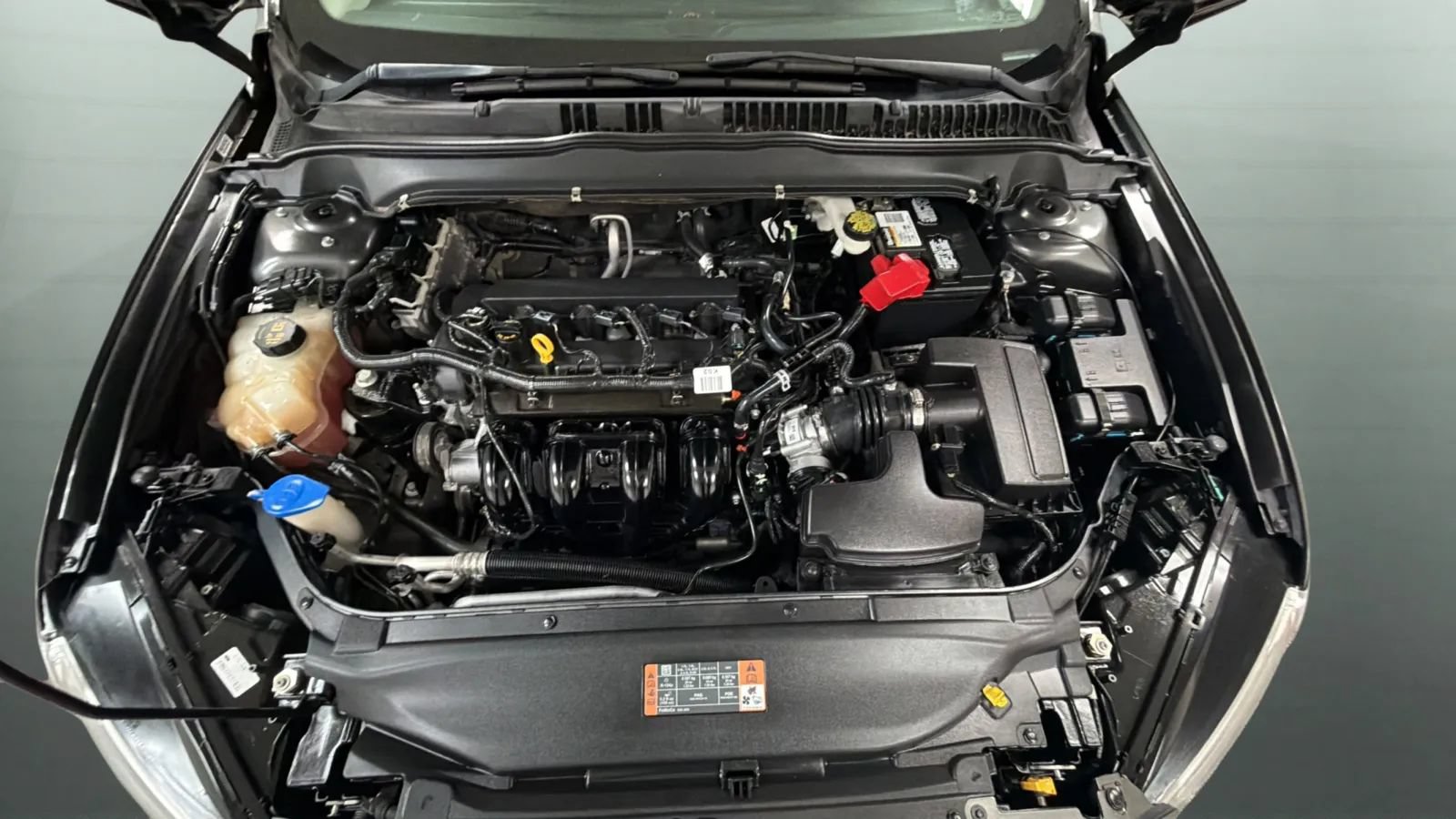 Used 2016 Ford Fusion SE FWD image 22