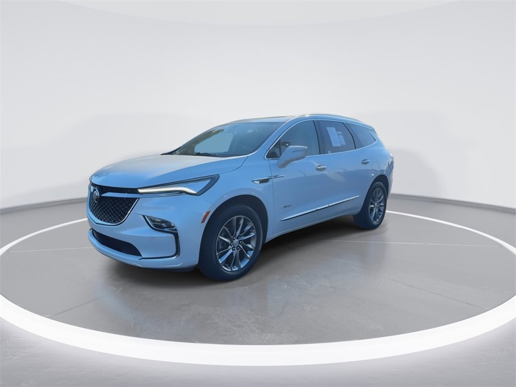 Used 2022 Buick Enclave Avenir image 4