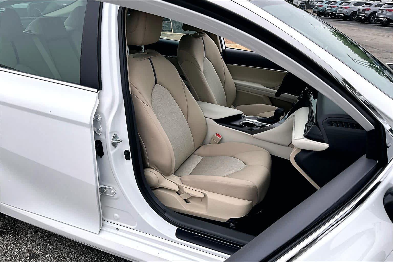 Used 2024 Toyota Camry LE FWD image 14
