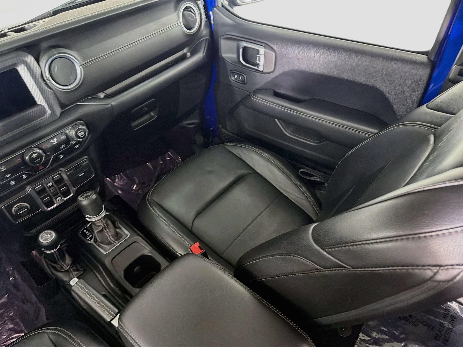 Used 2018 Jeep Wrangler Unlimited Sahara AWD/4WD image 21