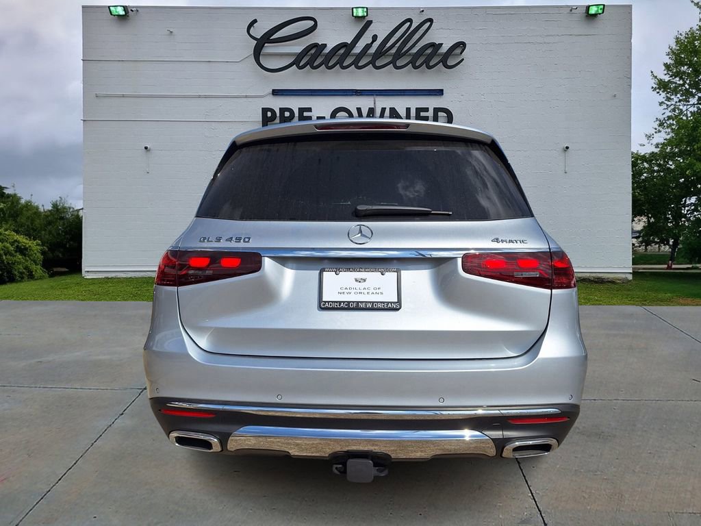 Used 2025 Mercedes-Benz GLS 450 4MATIC image 3