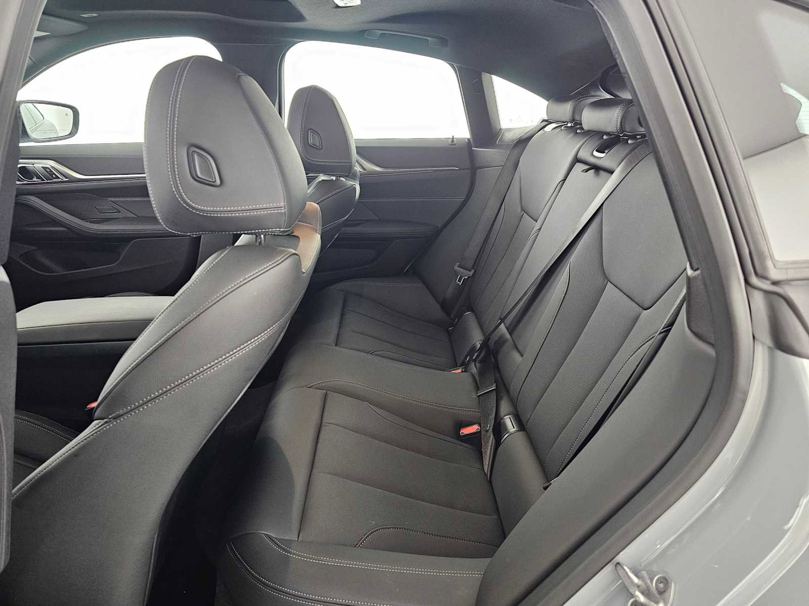 Used 2025 BMW 430i xDrive w/ M Sport Package image 16