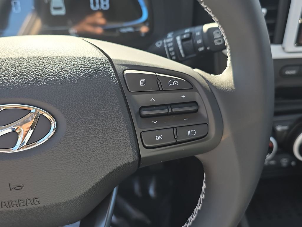 New 2025 Hyundai Venue Limited image 25