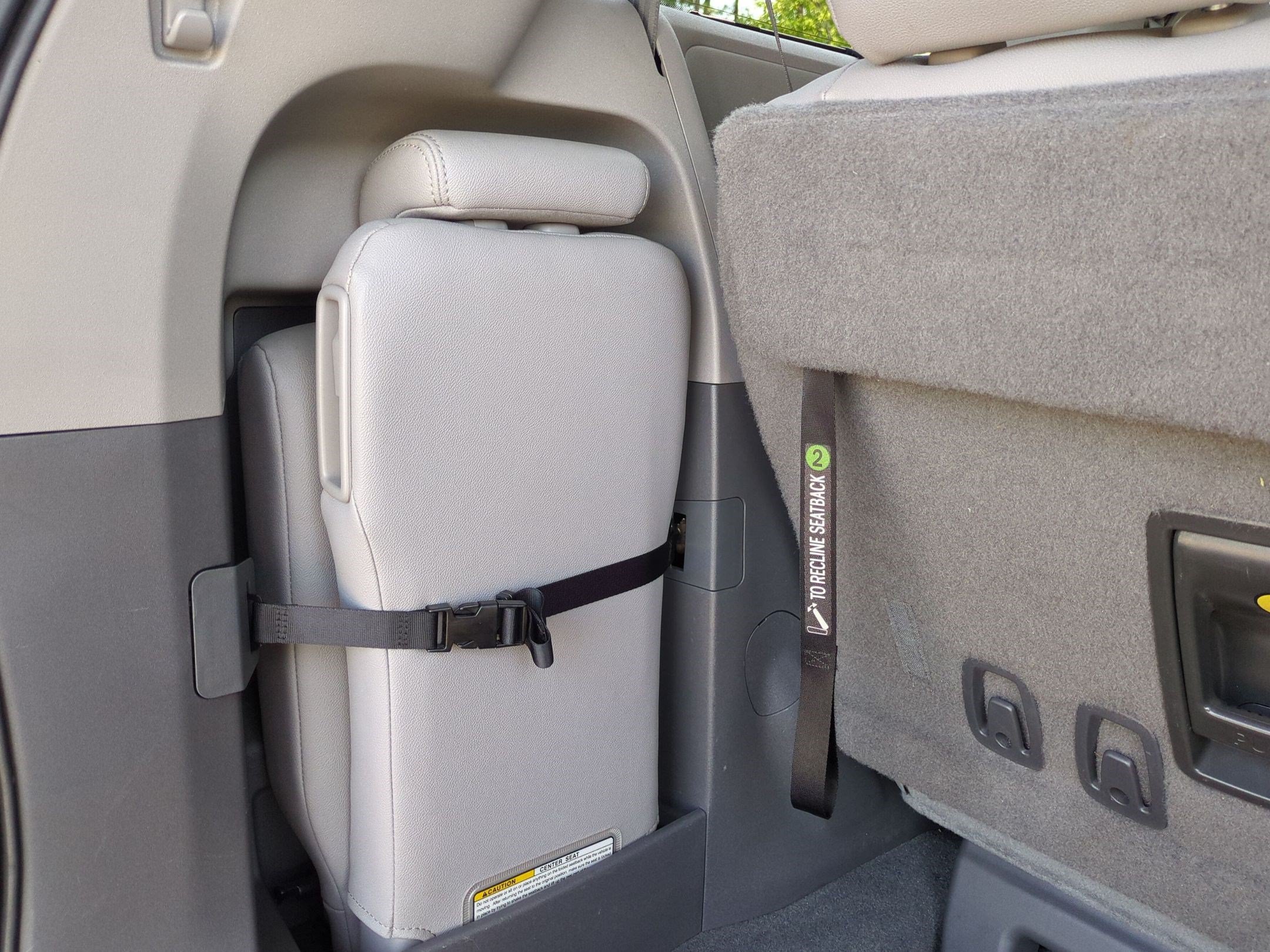 Used 2020 Toyota Sienna XLE FWD image 41
