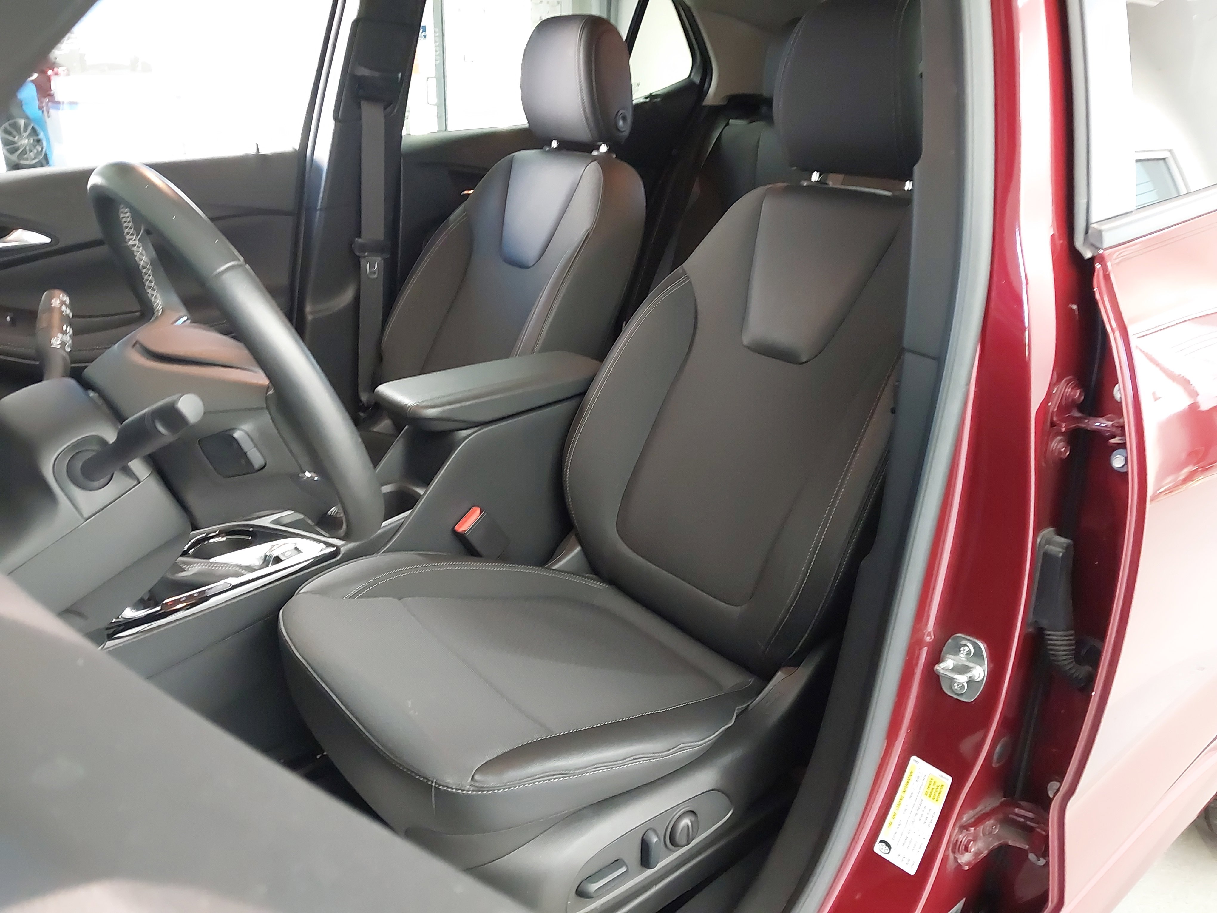 Used 2023 Buick Encore GX Select w/ Sport Touring Package image 23