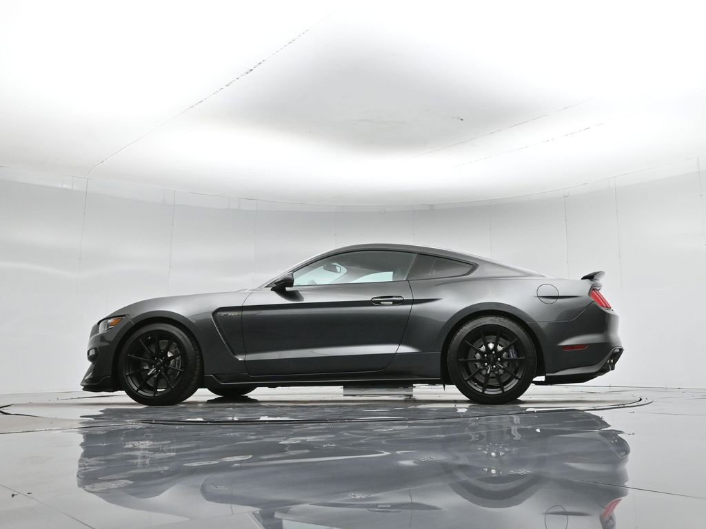Used 2016 Ford Mustang Shelby GT350 w/ Technology Package image 51