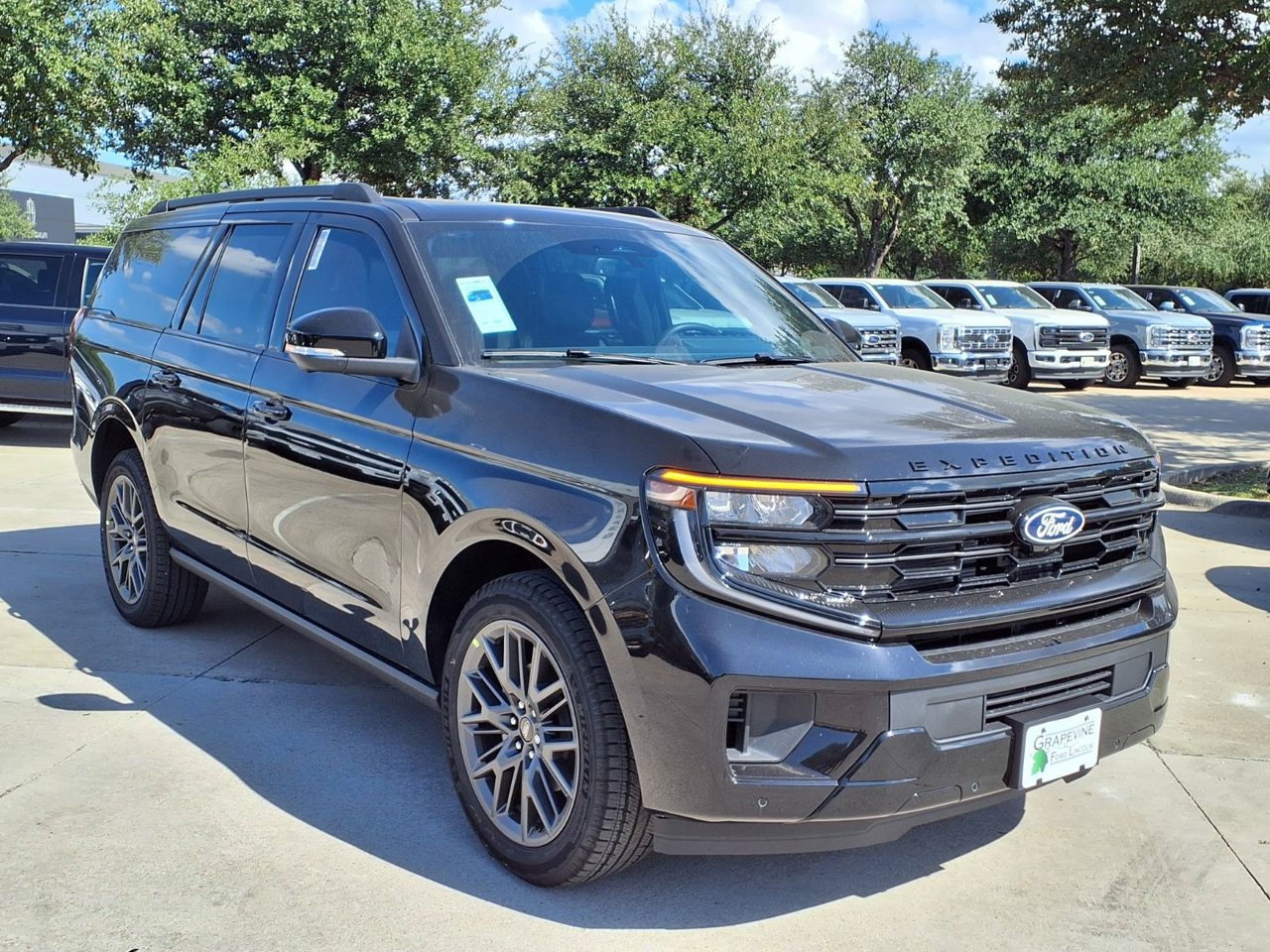New 2027 Ford Expedition Max Platinum w/ Stealth Appearance Package RWD image 3