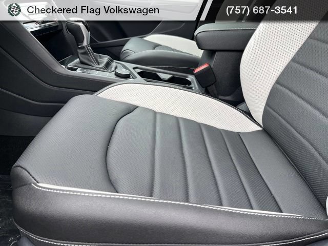 New 2026 Volkswagen Taos SEL AWD/4WD image 25
