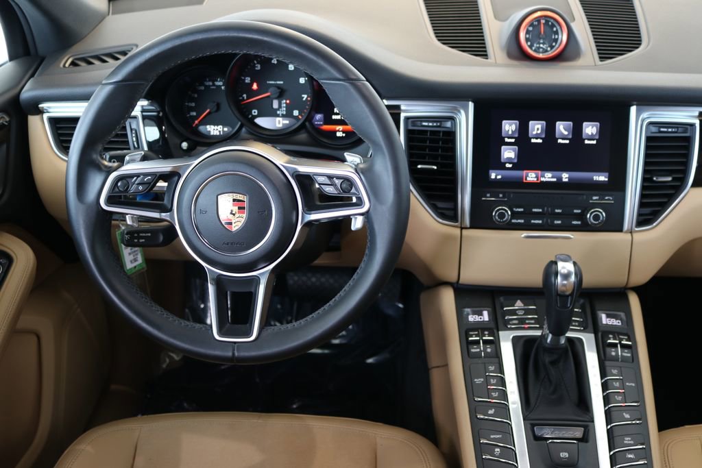 Used 2018 Porsche Macan Sport Edition image 21