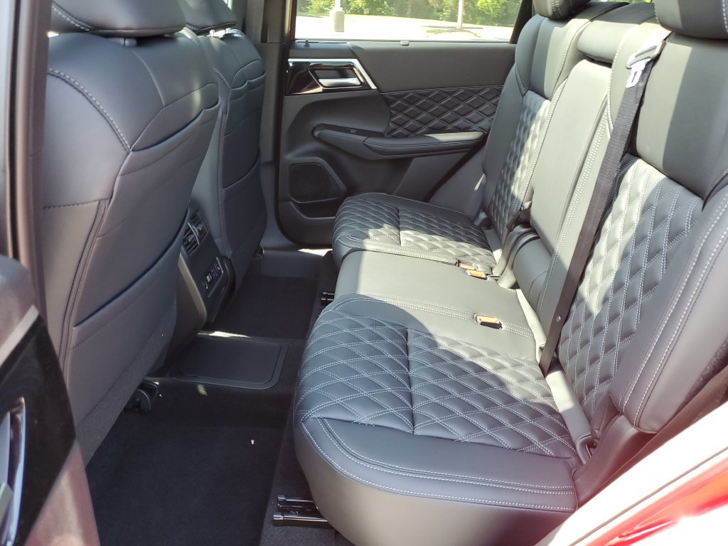 New 2026 Nissan Rogue Platinum AWD/4WD image 12