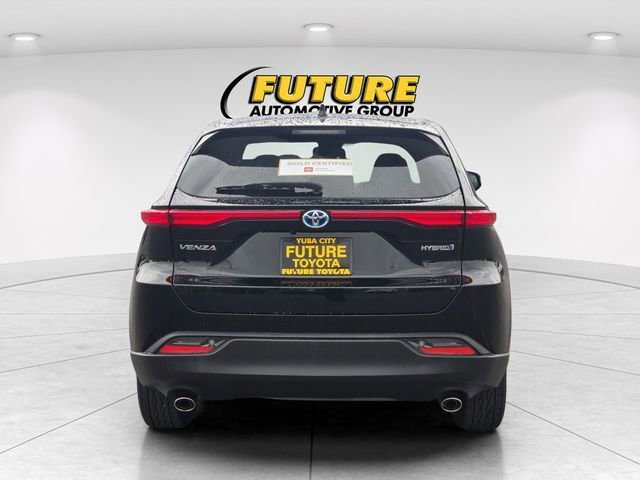 Certified 2021 Toyota Venza LE w/ Carpet Mat Package (TMS) image 6
