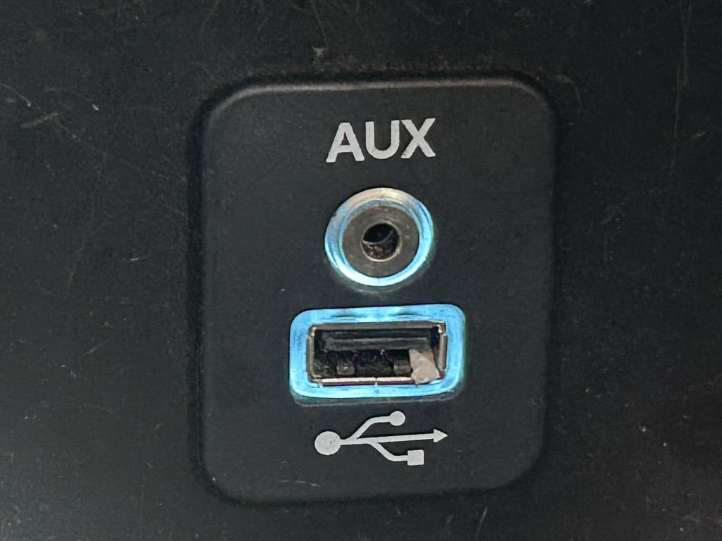 Used 2018 Dodge Journey SXT w/ Connectivity Group FWD image 17