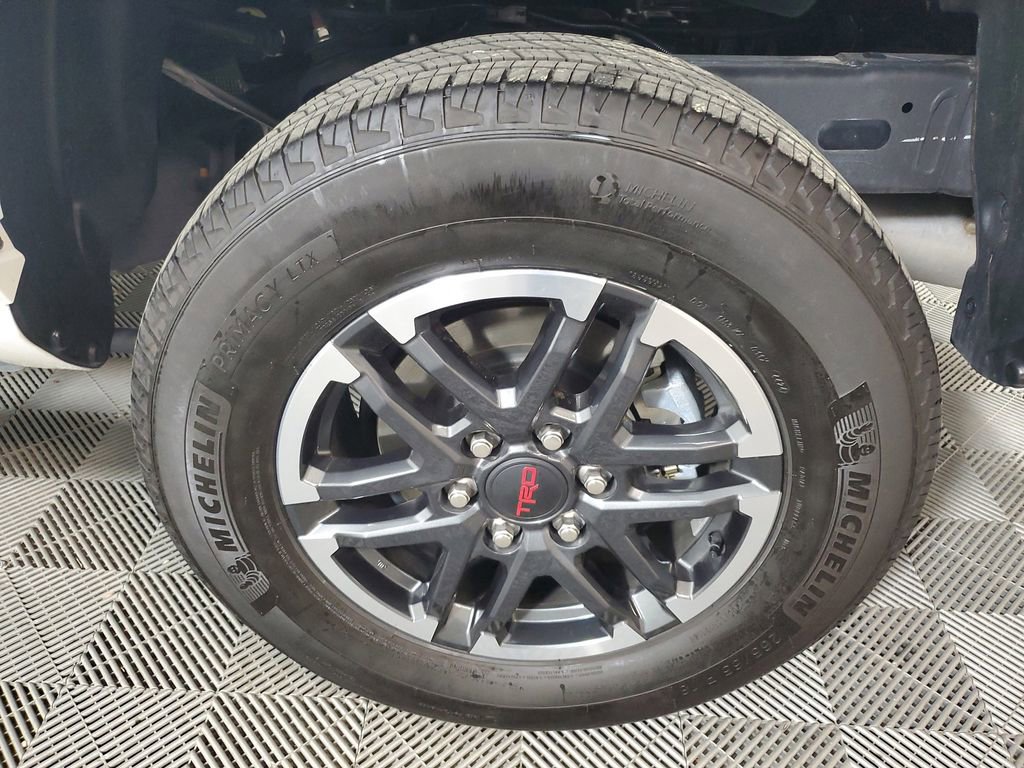 Used 2025 Toyota Tacoma TRD Sport AWD/4WD image 10