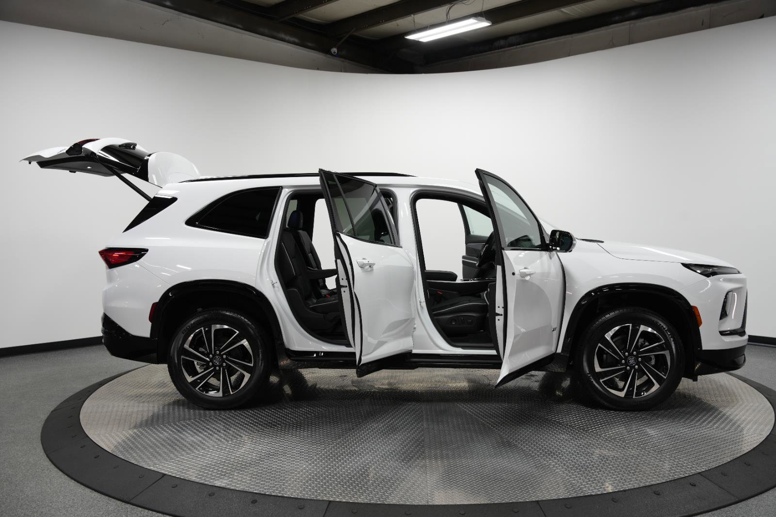 New 2026 Buick Enclave Sport Touring image 10