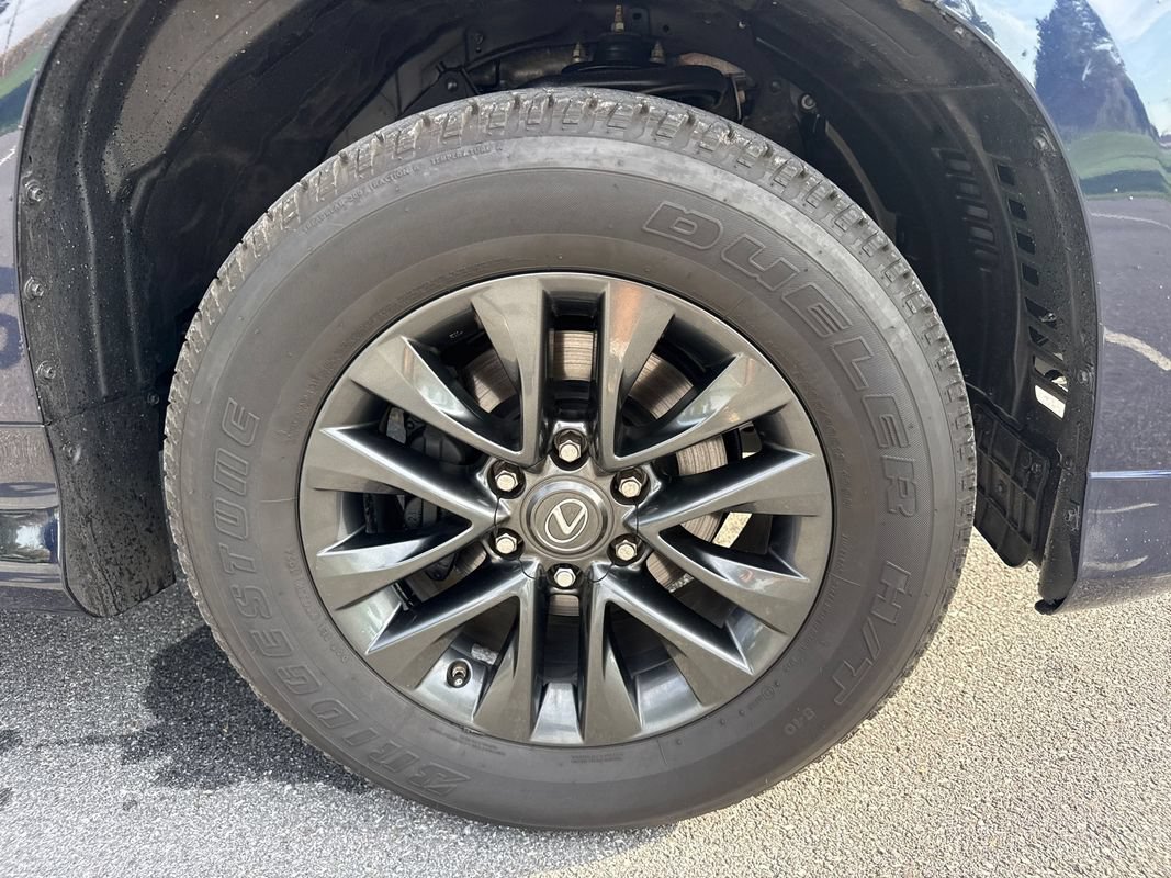 Used 2021 Lexus GX 460 Premium w/ Premium Package AWD/4WD image 32