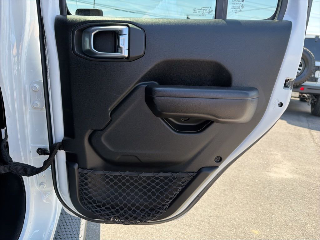 Used 2018 Jeep Wrangler Unlimited Sport S image 16