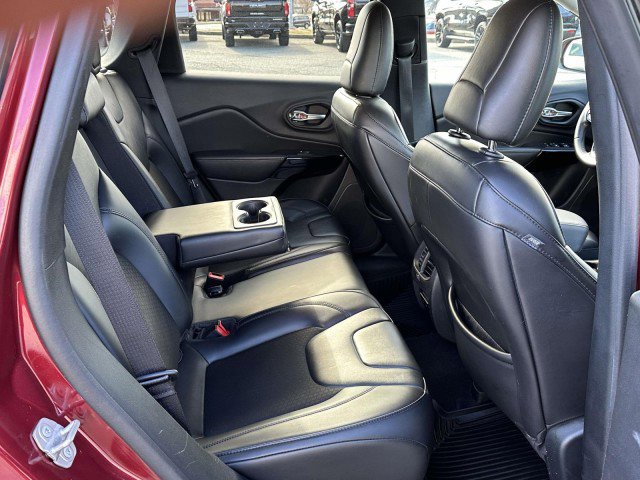 Used 2020 Jeep Cherokee Latitude Plus image 10