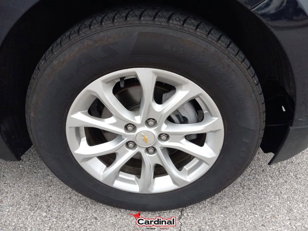 Used 2020 Chevrolet Equinox LT w/ Driver Convenience Package image 2