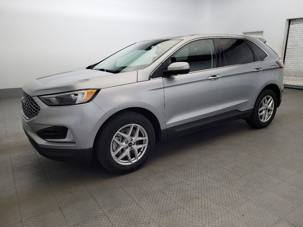 Used 2024 Ford Edge SEL image 2