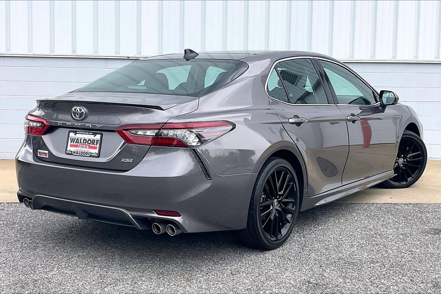 Used 2021 Toyota Camry XSE FWD image 17