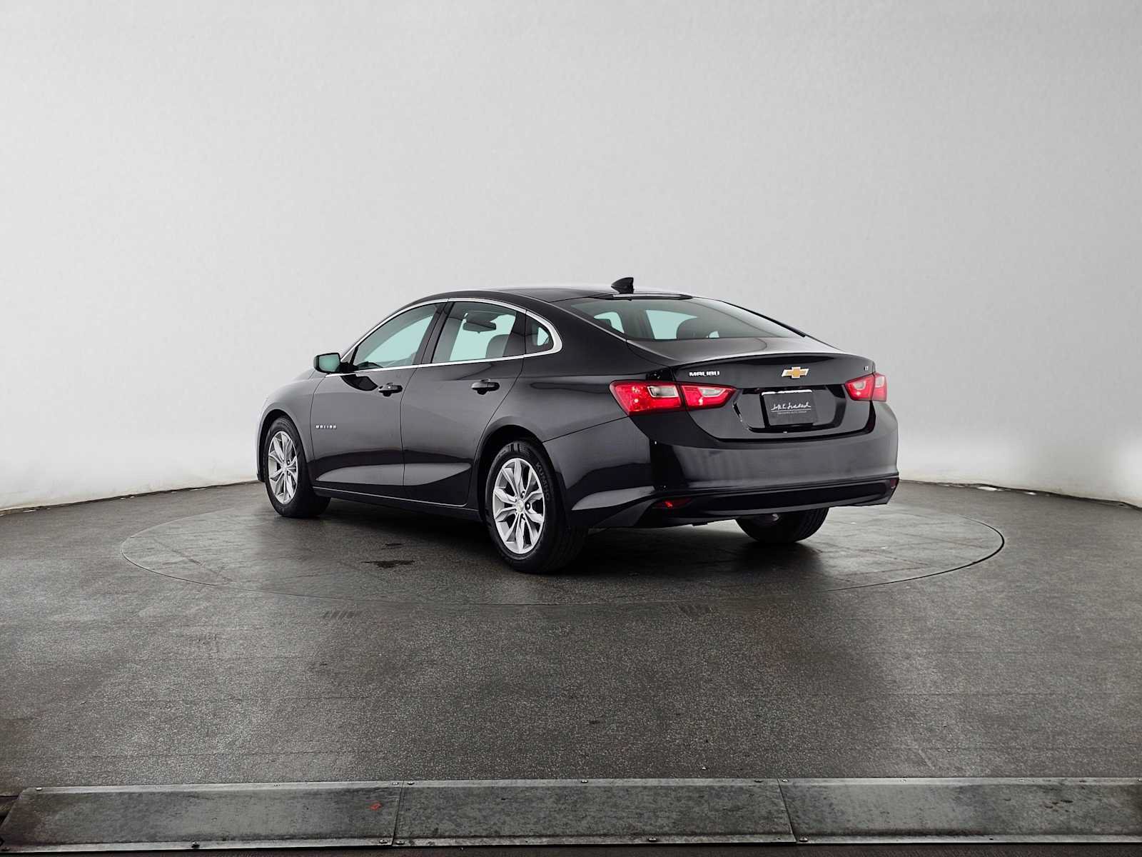Used 2023 Chevrolet Malibu LT FWD image 5