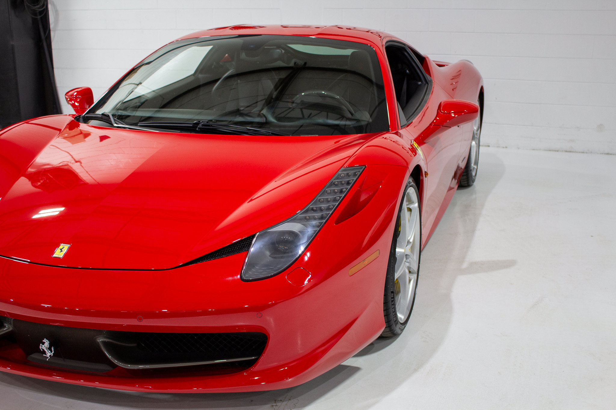 Used 2014 Ferrari 458 Italia Coupe RWD image 13
