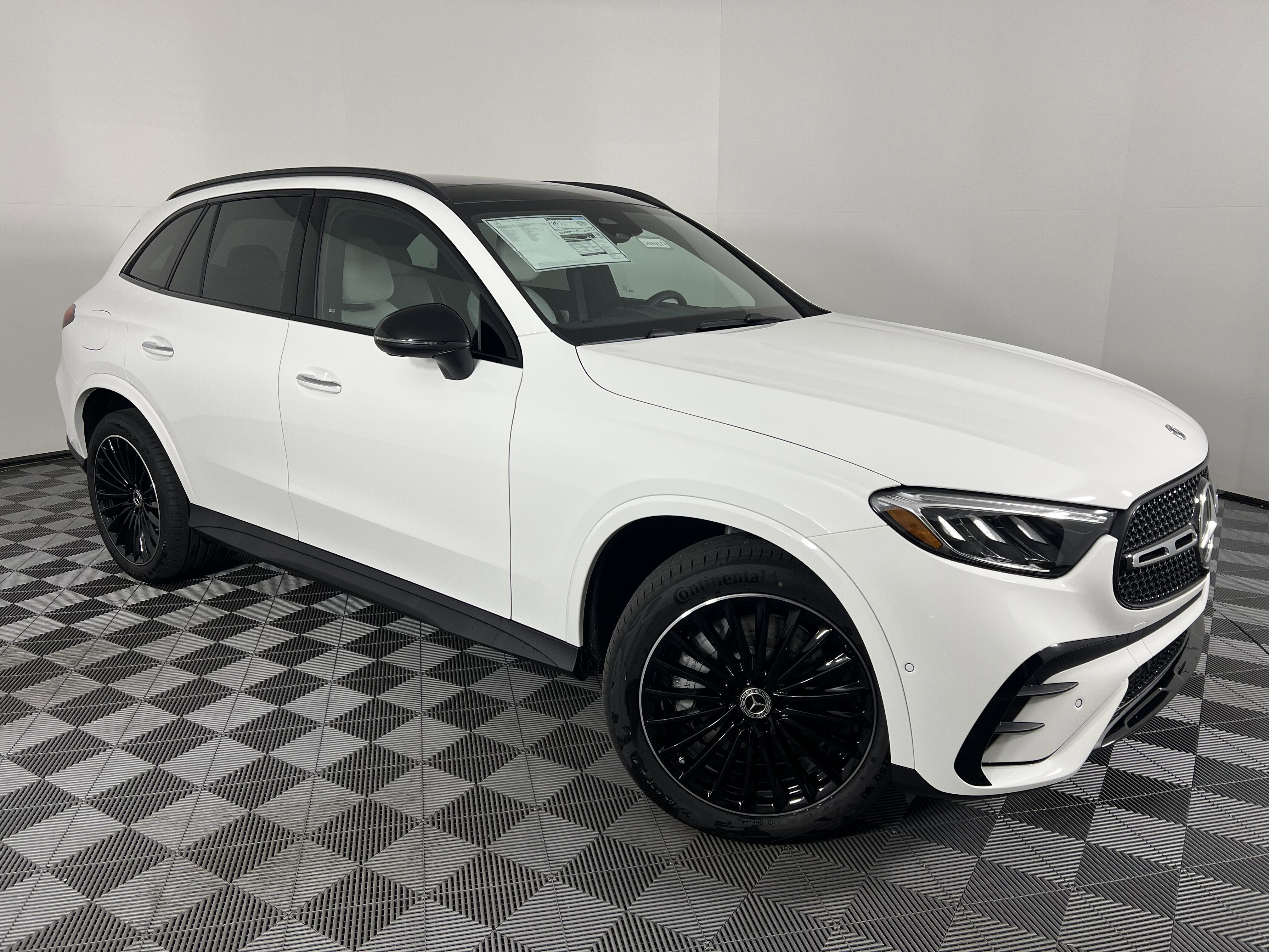 New 2026 Mercedes-Benz GLC 300 4MATIC image 2
