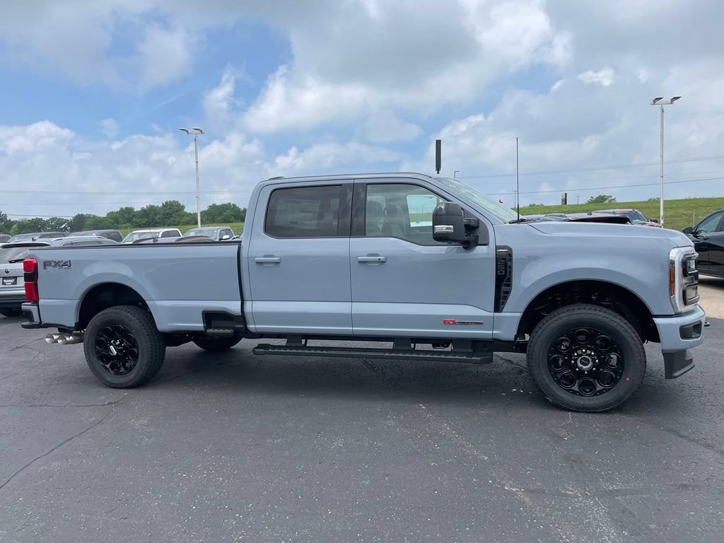 New 2026 Ford F250 Lariat w/ Black Appearance Package AWD/4WD image 2