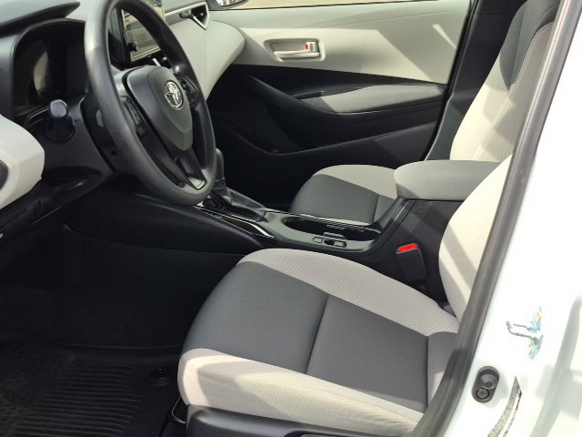 Used 2026 Toyota Corolla LE w/ LE Premium Package FWD image 15