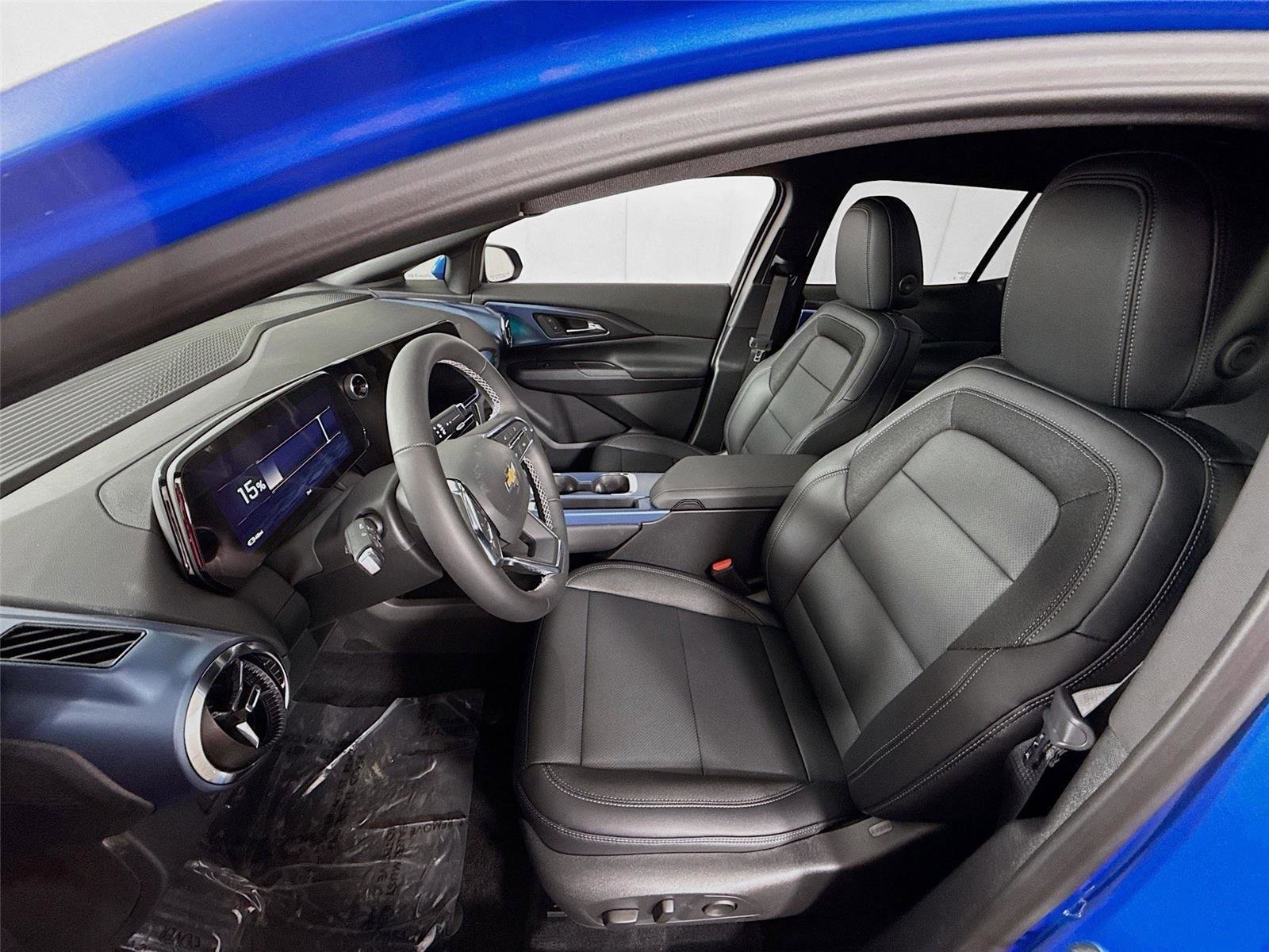 New 2026 Chevrolet Equinox EV LT image 16